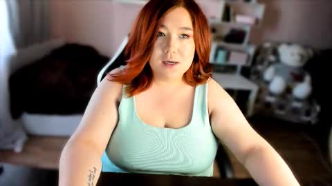 Snapshot of vi__vixen chatting on 09.10.25 Vi Vixen online show from 09.10.25