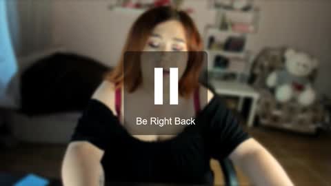 Snapshot of vi__vixen chatting on 10.14.25 Vi Vixen online show from 10.14.25