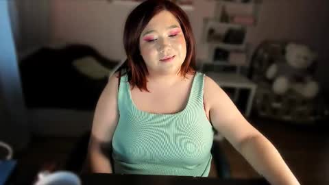 Snapshot of vi__vixen chatting on 11.05.25 Vi Vixen online show from 11.05.25