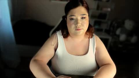 Snapshot of vi__vixen chatting on 11.16.25 Vi Vixen online show from 11.16.25