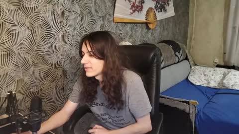 Snapshot of vialeras chatting on 12.06.24 vialeras online show from 12.06.24