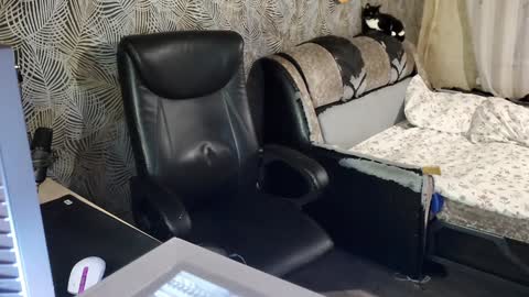 Snapshot of vialeras chatting on 12.09.24 vialeras online show from 12.09.24