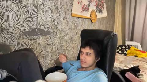 Snapshot of vialeras chatting on 09.14.25 vialeras online show from 09.14.25