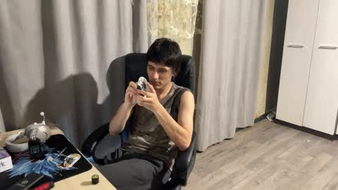 Snapshot of vialeras chatting on 09.19.25 vialeras online show from 09.19.25