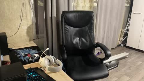 Snapshot of vialeras chatting on 09.29.25 vialeras online show from 09.29.25