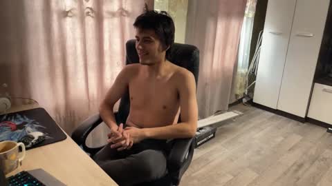 Snapshot of vialeras chatting on 10.03.25 vialeras online show from 10.03.25