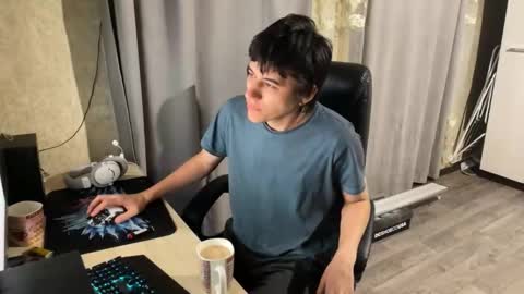 Snapshot of vialeras chatting on 10.05.25 vialeras online show from 10.05.25