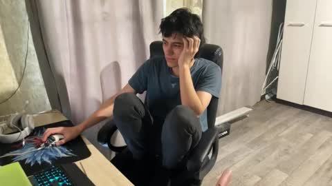 Snapshot of vialeras chatting on 10.06.25 vialeras online show from 10.06.25