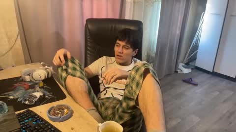 Snapshot of vialeras chatting on 11.04.25 vialeras online show from 11.04.25