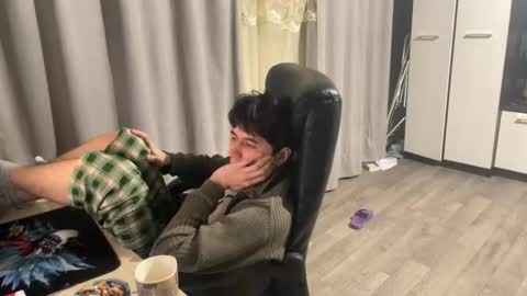 Snapshot of vialeras chatting on 11.04.25 vialeras online show from 11.04.25