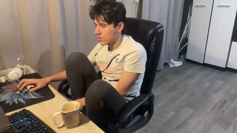 Snapshot of vialeras chatting on 11.06.25 vialeras online show from 11.06.25