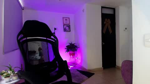 Vianca Cruz online show from 04.12.26