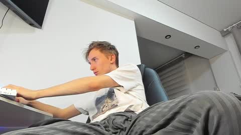 vibemygirl online show from 01.31.25