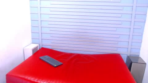 Snapshot of vicent_bronk chatting on 12.15.24 Vicent online show from 12.15.24