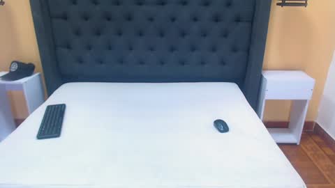 Snapshot of vicent_bronk chatting on 12.15.24 Vicent online show from 12.15.24