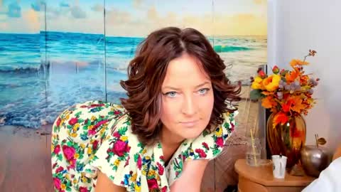 ViciousQueenu can call me Laura online show from 06.10.26