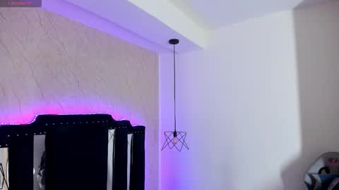 Snapshot of vick_daves chatting on 10.01.25 vick_daves online show from 10.01.25