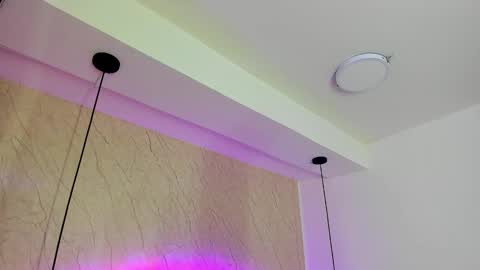 Snapshot of vick_daves chatting on 10.06.25 vick_daves online show from 10.06.25