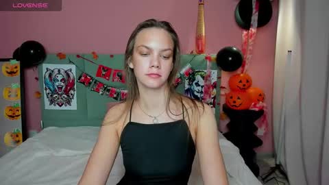 vickie_smith online show from 10.24.25