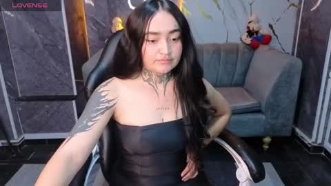 Snapshot of vickky_b chatting on 07.21.26 VICKY online show from 07.21.26