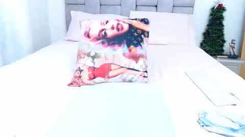 Snapshot of vicky_candyx chatting on 12.28.24 vivky candyx online show from 12.28.24