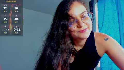 Snapshot of vicky_cristinax chatting on 05.25.26 Vicky online show from 05.25.26
