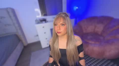 Snapshot of vicky_hot_x chatting on 06.21.26 online show from 06.21.26