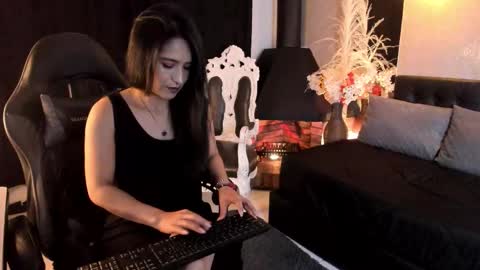 Vicky online show from 02.24.26