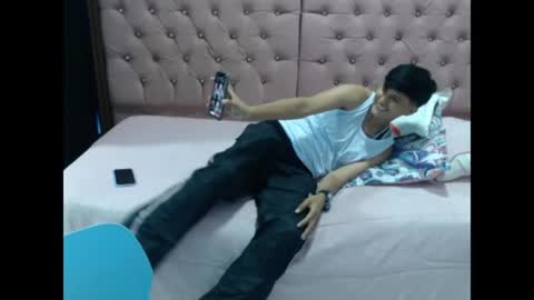 Snapshot of vicky_wel chatting on 06.11.26 Victoria y Danniela online show from 06.11.26