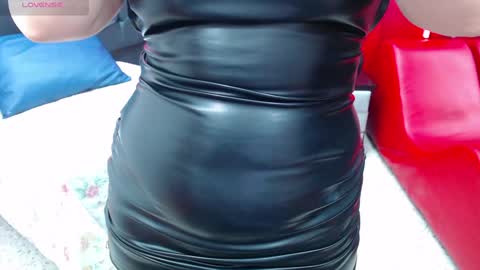 Vicky online show from 12.15.24