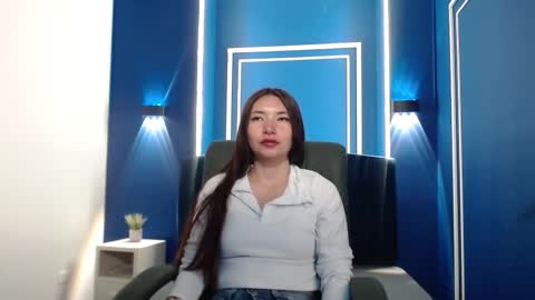 Snapshot of victoria017 chatting on 09.10.25 Victoria online show from 09.10.25