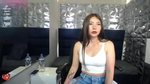 Snapshot of victoria017 chatting on 09.26.25 Victoria online show from 09.26.25