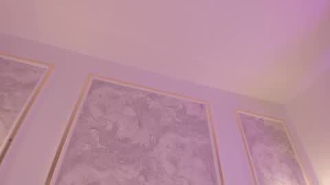 Snapshot of victoria18x chatting on 11.04.25 Victoria online show from 11.04.25