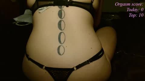 Snapshot of victoria97 chatting on 11.08.25 Victoria97 online show from 11.08.25