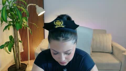 Snapshot of victoria___moon chatting on 04.29.26 victoria online show from 04.29.26