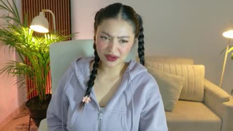 Snapshot of victoria___moon chatting on 05.11.26 victoria online show from 05.11.26