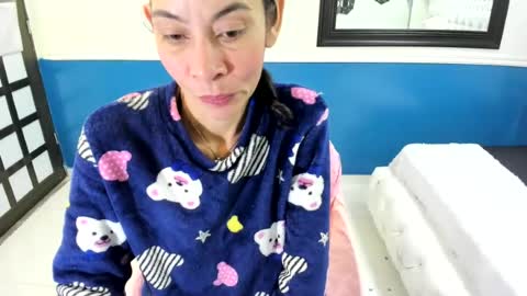 Snapshot of victoria__grey_ chatting on 07.20.26 Victoria grey online show from 07.20.26