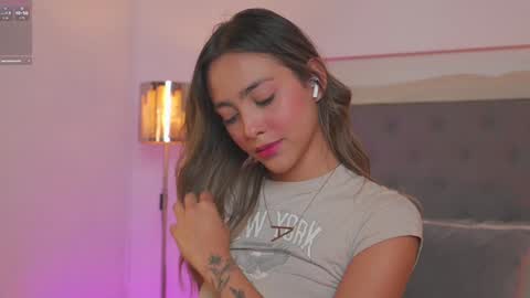 Snapshot of victoria__rossi chatting on 01.30.25 online show from 01.30.25