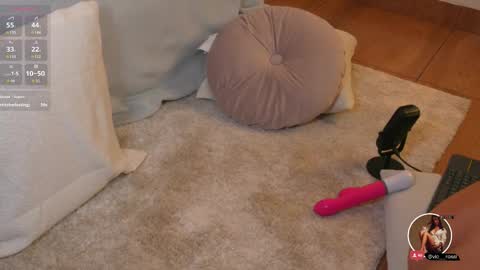 Snapshot of victoria__rossi chatting on 02.27.25 online show from 02.27.25