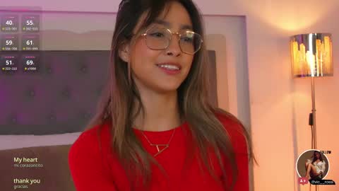 Snapshot of victoria__rossi chatting on 03.11.25 online show from 03.11.25