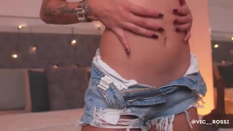 Snapshot of victoria__rossi chatting on 09.23.25 online show from 09.23.25