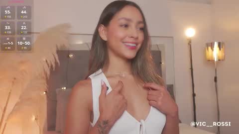 Snapshot of victoria__rossi chatting on 10.11.25 online show from 10.11.25