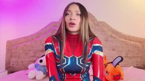  Victoria for you  online show from 10.11.25