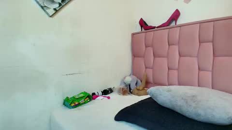 Snapshot of victoria_aphril chatting on 02.13.26 Victoria online show from 02.13.26