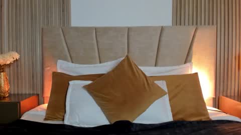 VIC online show from 11.06.25