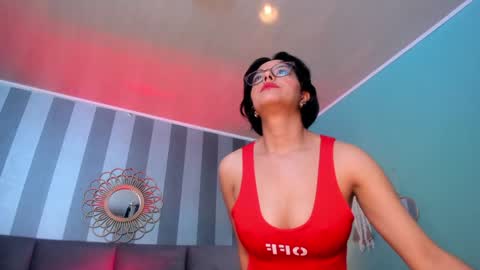 Victoria online show from 12.14.24