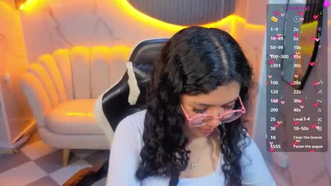 Snapshot of victoria_castillo_b chatting on 02.25.26 victoria_castillo_b online show from 02.25.26