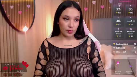 Victoria Collins online show from 02.13.25