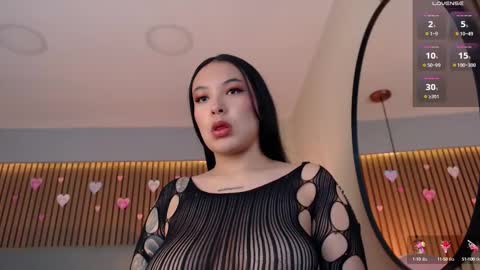 Victoria Collins online show from 03.11.25