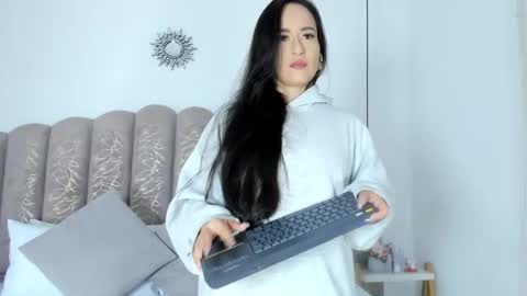 Snapshot of victoria_cooper3 chatting on 10.04.25 valentina online show from 10.04.25